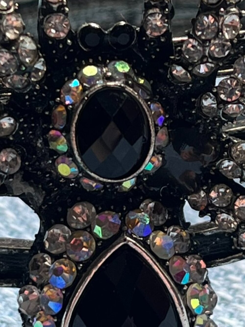 Rhinestone & Onyx Spider w/ Silver-finish Clasp Bracelet ~ Gothic-Look 2.5" D - Picture 2 of 6